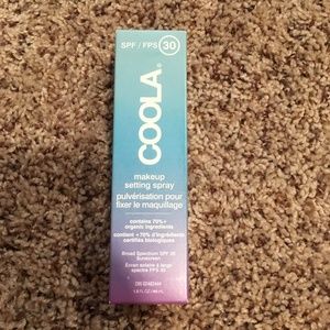 Coola Setting Spray